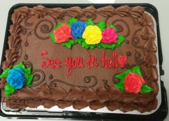 Cake that says 'see you in hell' (Reddit | technodeviant)
