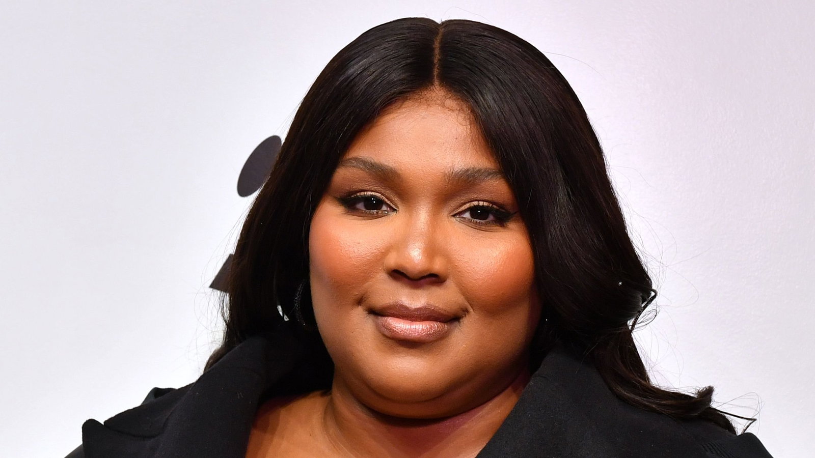 Lizzo’s Epic Clapback at Body Critics Is a MustSee ‘A Work Of Art(01)