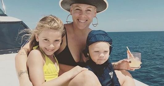 Instagram | @pink