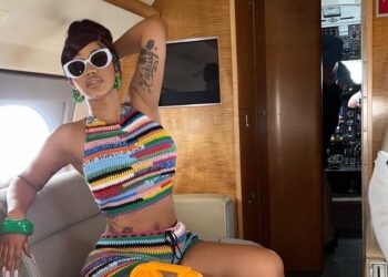instagram | @iamcardib