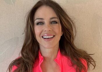 instagram | @elizabethhurley1