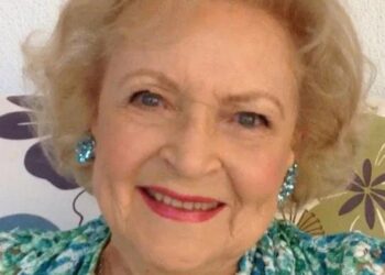 instagram | @bettymwhite