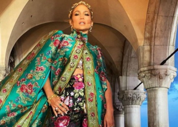 Instagram | @jlo