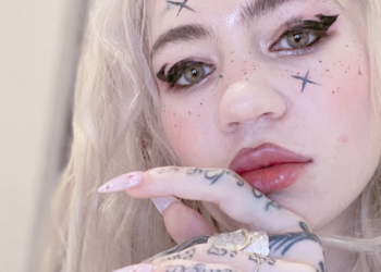 Instagram | @grimes