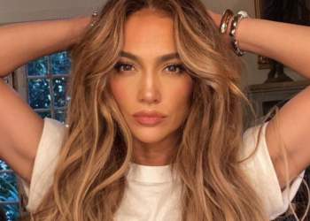 Instagram | @jlo
