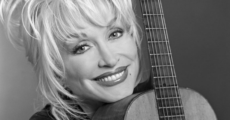Instagram | @dollyparton