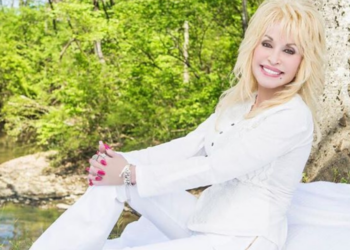 Instagram | @dollyparton