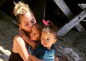 Instagram | @chrissyteigen