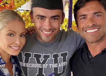 Instagram | @kellyripa