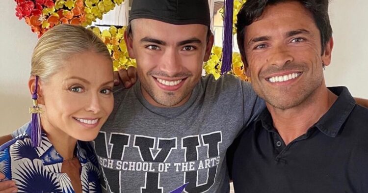 Instagram | @kellyripa