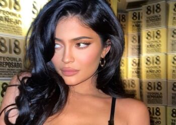 Instagram | @kyliejenner