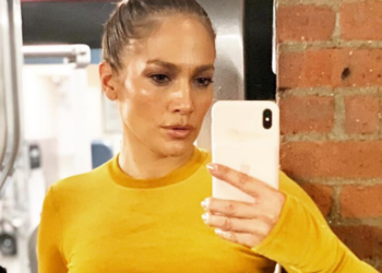 Instagram | @jlo