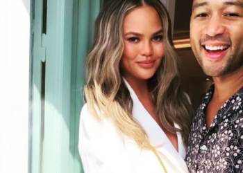 Instagram | @chrissyteigen