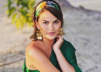 Instagram | @chrissyteigen