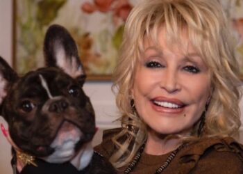 Instagram | @dollyparton