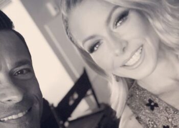 Instagram | @kellyripa
