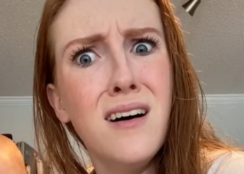 TikTok | @chloebluffcakes