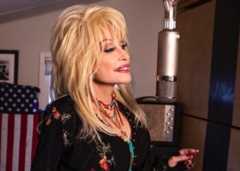 Instagram | @dollyparton
