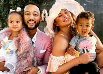 Instagram | @chrissyteigen