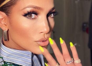 Instagram | @jlo