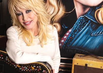 Instagram | @dollyparton