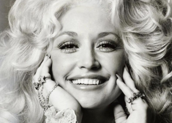 Instagram | @dollyparton