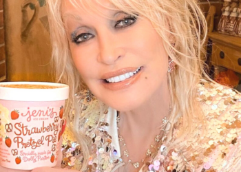 Instagram | @dollyparton
