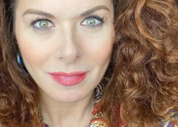Instagram | @therealdebramessing