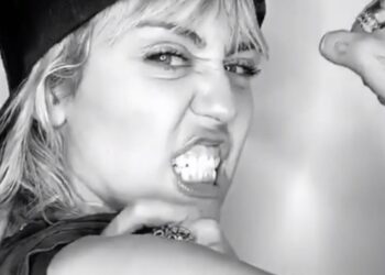 Instagram | @mileycryus