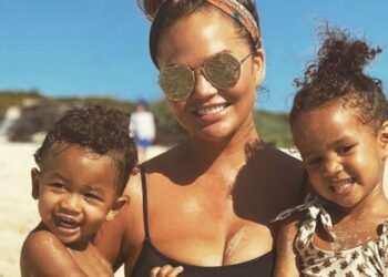Instagram | @chrissyteigen
