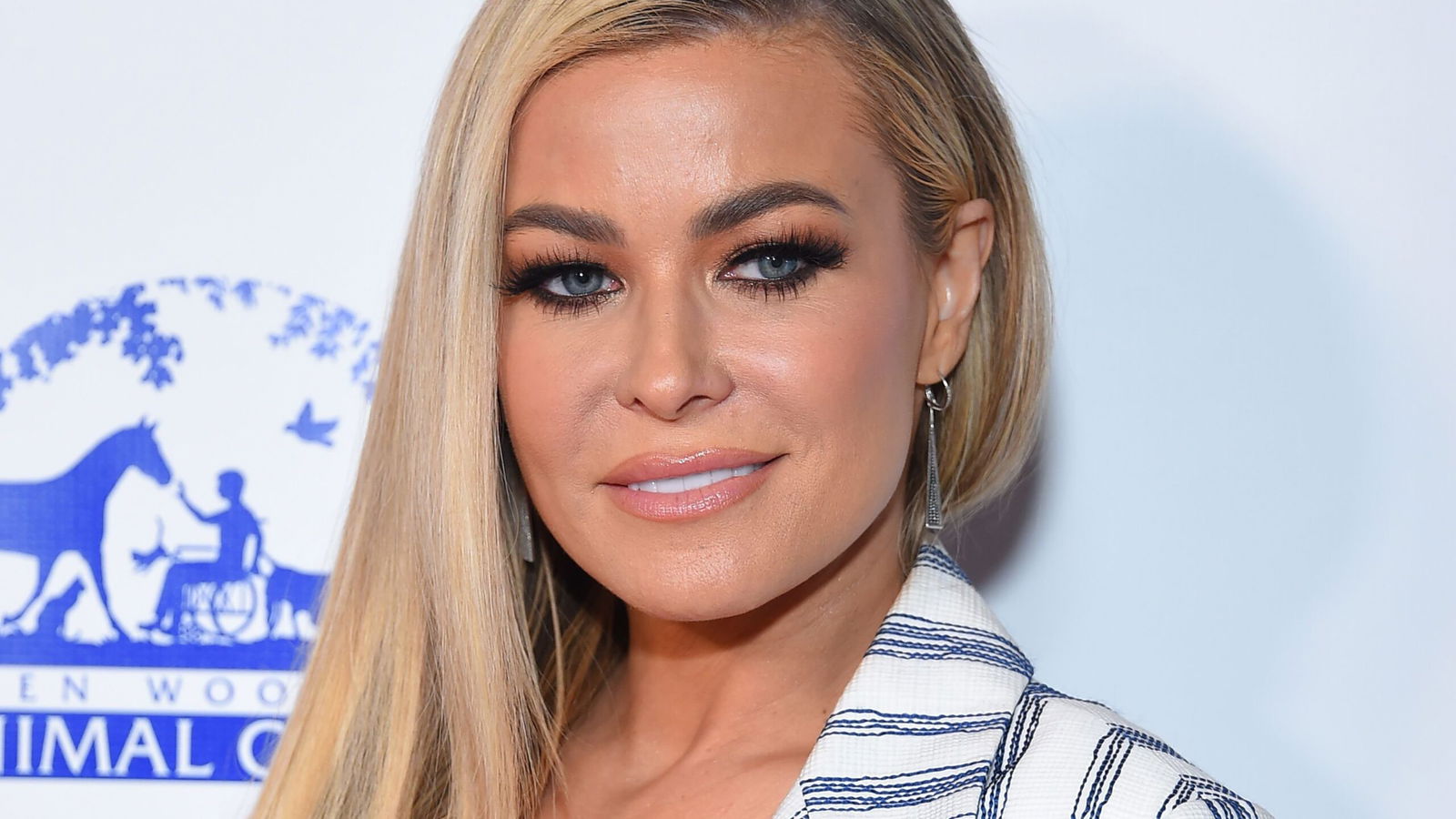 Carmen Electra Steamily Nude Stuns Fans in Exclusive Cocktail Shoot