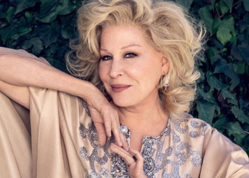 Instagram | @bettemidler