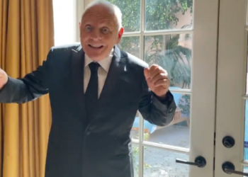 twitter | @anthonyhopkins