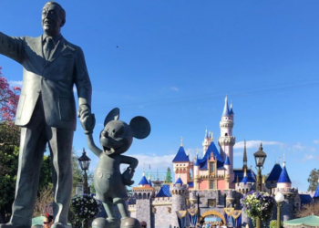 Instagram | @lindsaysdisneyadventure