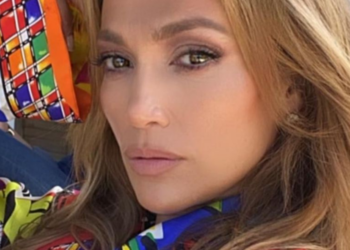 Instagram | @jlo
