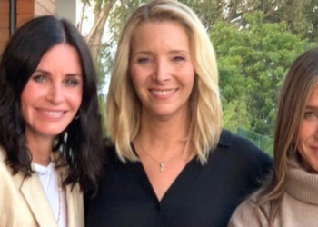 Instagram | @lisakudrow