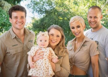 instagram | @bindisueirwin