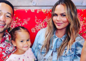 Instagram | @chrissyteigen