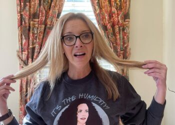 instagram | @lisakudrow
