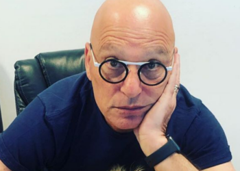 Instagram | @howiemandel