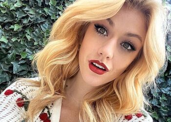 Instagram | @kat.mcnamara