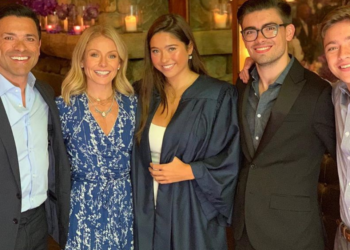 Instagram | @kellyripa