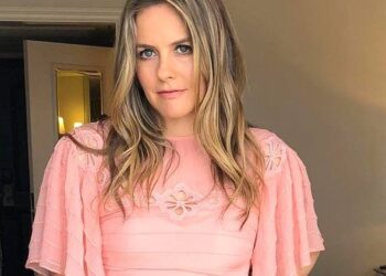 Instagram | @aliciasilverstone
