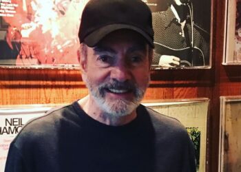 Instagram | @neildiamond