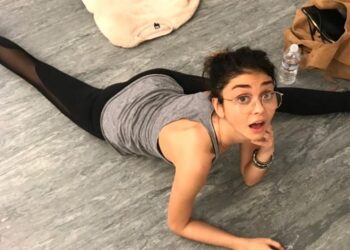 Instagram | @sarahhyland