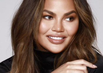Instagram | @chrissyteigen