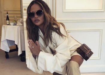 Instagram | @chrissyteigen