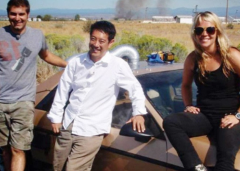 Twitter | @jessicombs