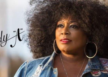 Instagram | @ladya_bluesdiva