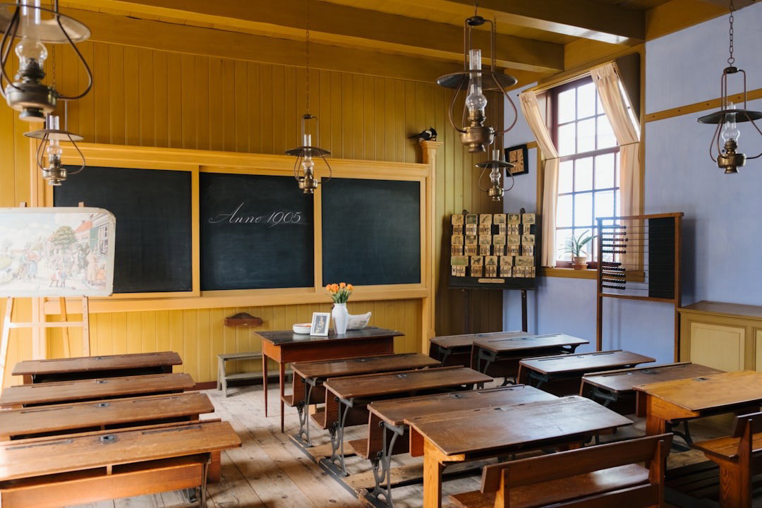 A classroom from the 1900s.